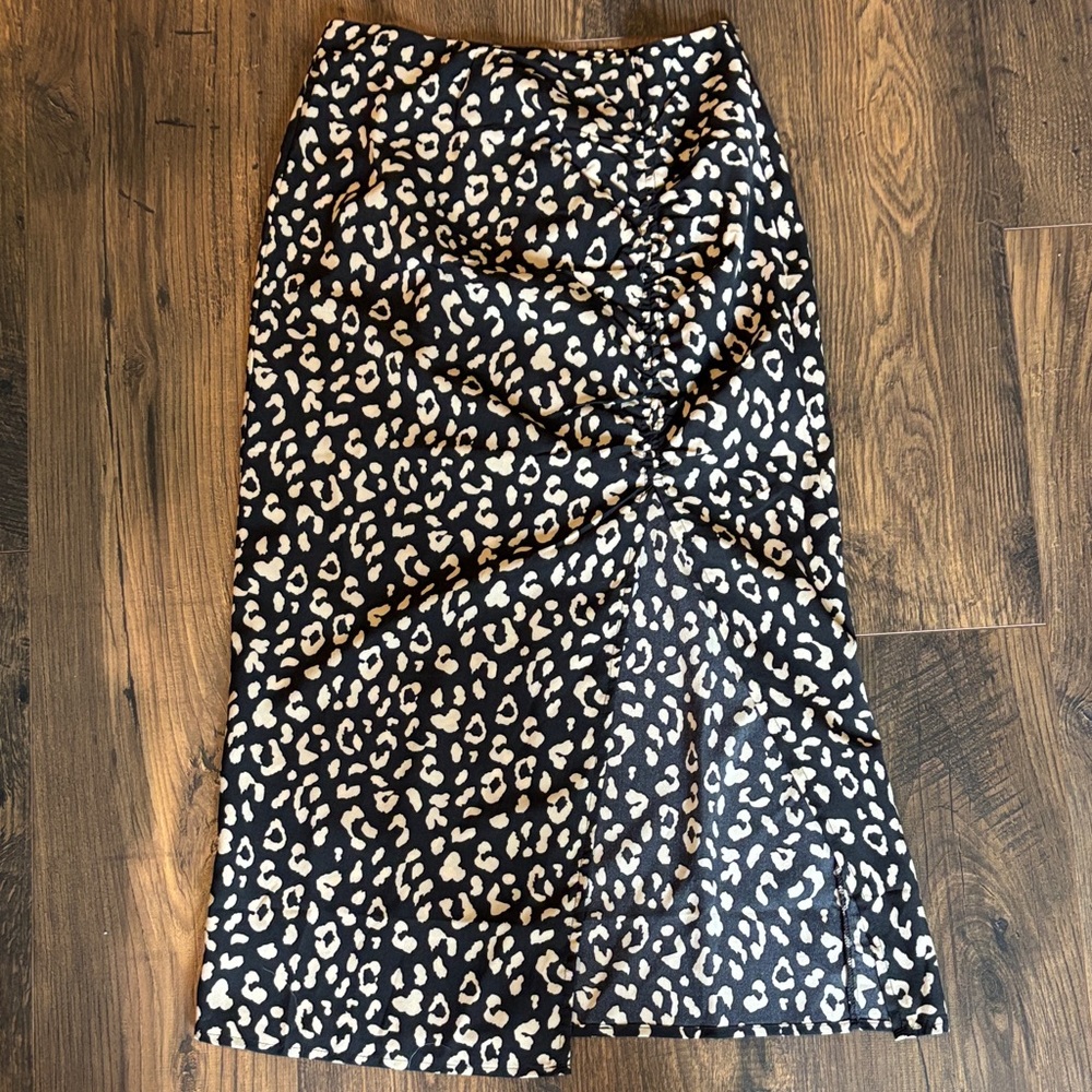 Pink Lily Leopard Print Midi Skirt in Black and Cream